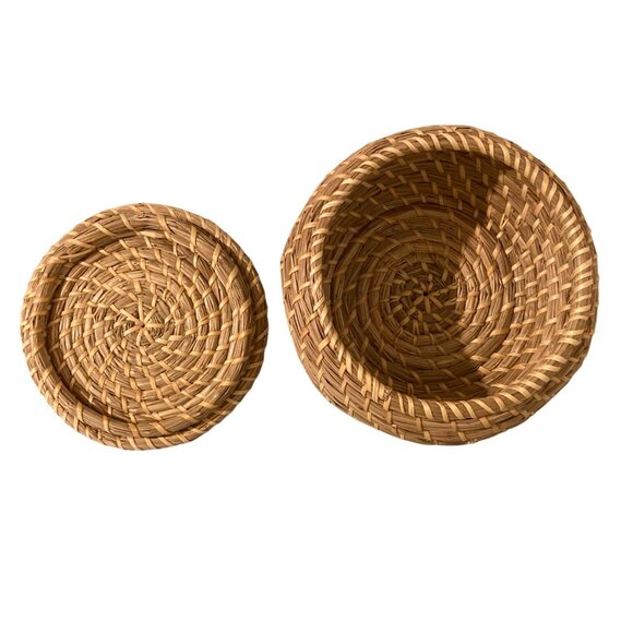 Woven Seagrass Basket With Lid - Picture 6 of 9